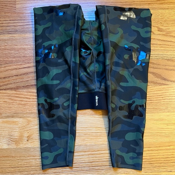 UltraCor camo print leggings size XS - Picture 2 of 4